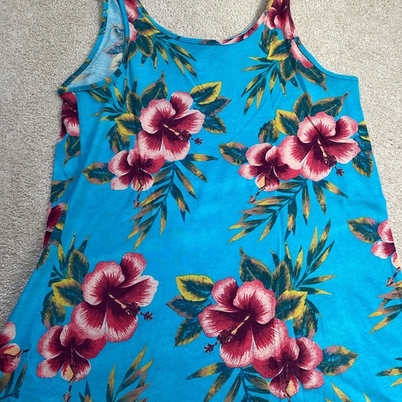 Mossimo floral tank XS - Picture 2 of 3